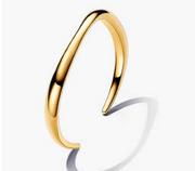 14k Gold-Plated Wavy Bangle – Effortless Modern Elegance